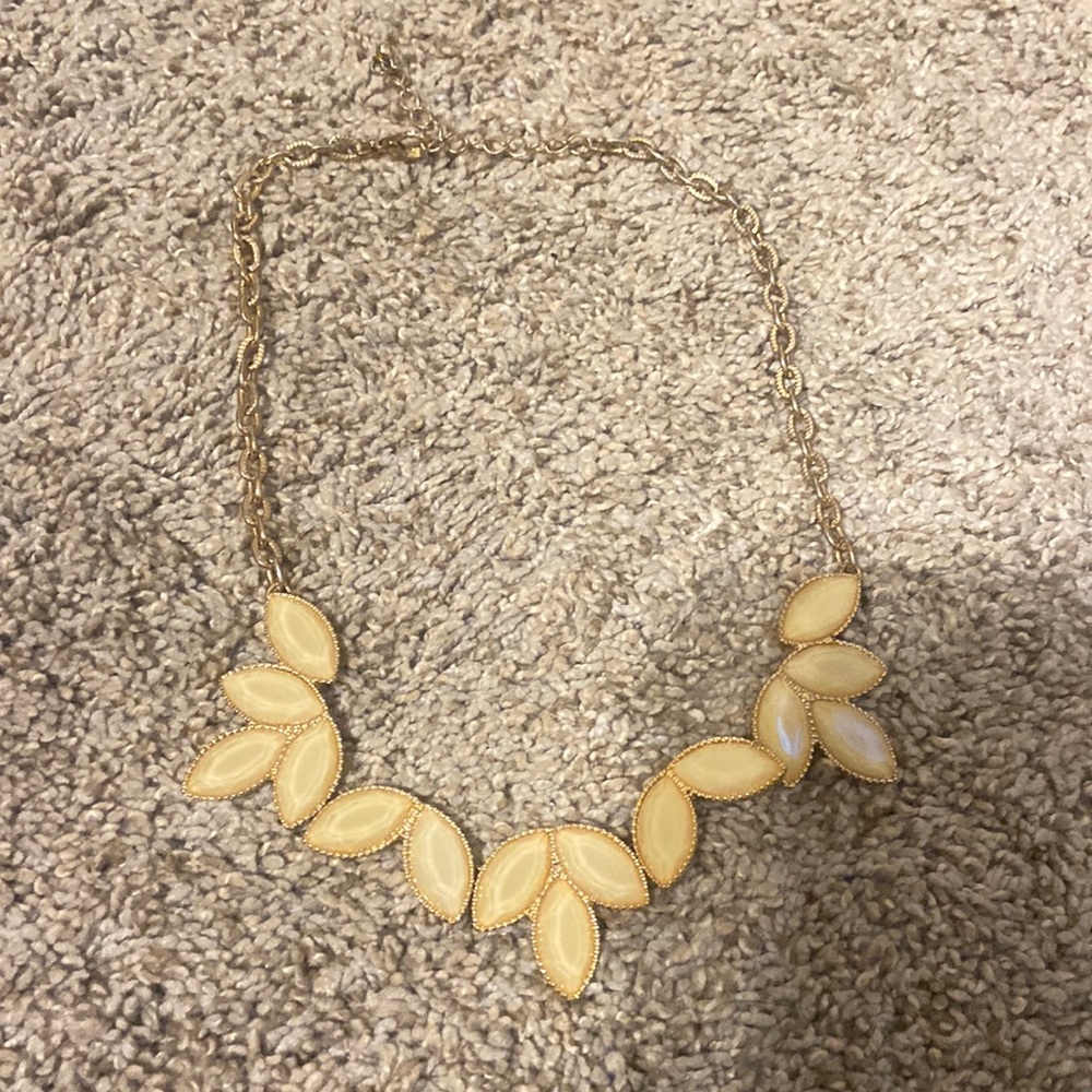 Statement necklace